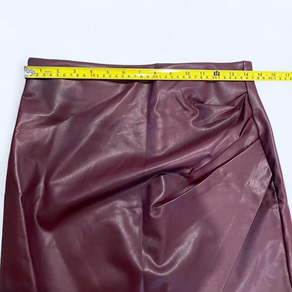 burgundy faux leather skirt. dynamite size medium - Picture 2 of 6